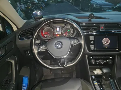 Volkswagen Tiguan L 2019, 80800 км, за 83537.42 CNY - фото 11