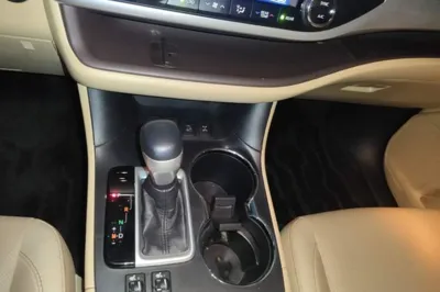 Toyota Highlander 2018, 37900 км, за 168256.54 CNY - фото 16
