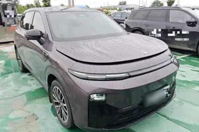 Leapmotor B10 2025, 9600 км, за 110473.8 CNY - фото 3