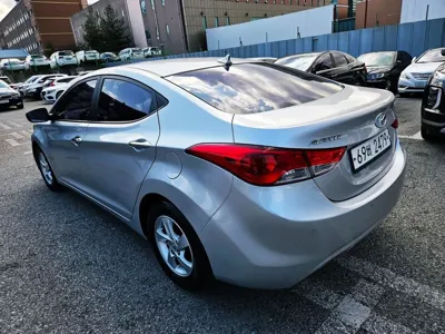 Hyundai Avante 2013, 132471 км, за 2990000 KRW