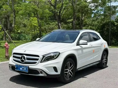 Mercedes-Benz GLA · 2015 год