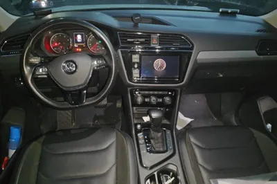 Volkswagen Tiguan L 2019, 80900 км, за 95980.53 CNY - фото 18