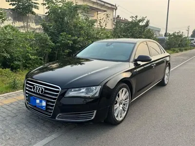Audi A8 · 2012 год