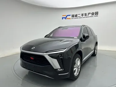 Nio ES8 · 2020 год
