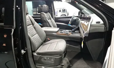 Cadillac Escalade 2026, 18 км, за 215000000 KRW - фото 12