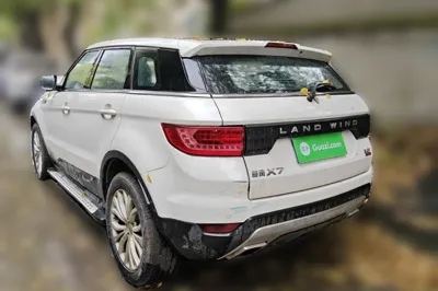 Land X7 2015, 61400 км, за 31148.3 CNY