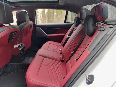 BMW i5 2025, 22000 км, за 249800 CNY - фото 8