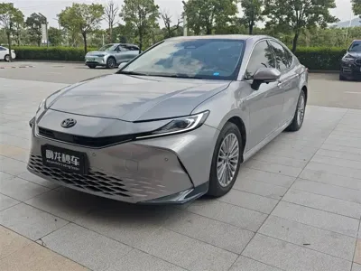 Toyota Camry · 2024 год