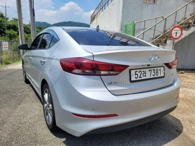 Hyundai Avante 2018, 37727 км, за 10300000 KRW