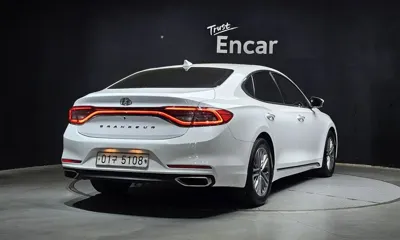 Hyundai Grandeur 2018, 142945 км, за 11900000 KRW
