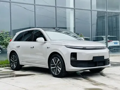 Li Auto Li L6 2025, 18000 км, за 198000 CNY
