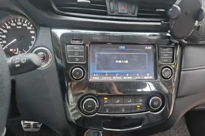 Nissan X-Trail 2017, 52100 км, за 67935.63 CNY - фото 10