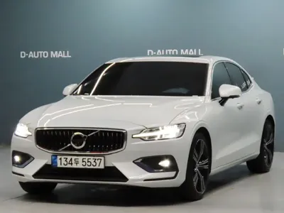 Volvo S60 · 2021 год