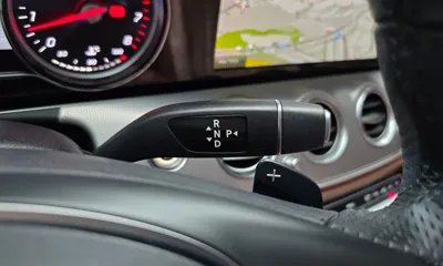 Mercedes-Benz E-Class 2018, 53453 км, за 23900000 KRW - фото 9