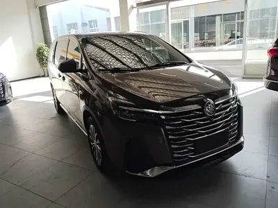 Buick GL8 2023, 100600 км, за 129000 CNY