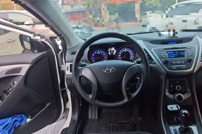 Hyundai Elantra (5th Generation 2016, 48300 км, за 41419.36 CNY - фото 11