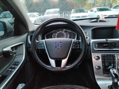 Volvo S60 2017, 64100 км, за 47850.91 CNY - фото 11