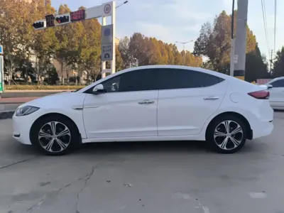Hyundai Elantra 2019, 104500 км, за 41100 CNY
