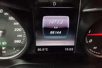 Mercedes-Benz C-Class 2016, 88100 км, за 95416.3 CNY - фото 11