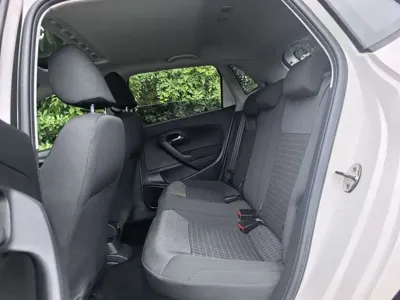 Volkswagen Polo 2016, 102000 км, за 31800 CNY