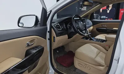 Kia Canival 2019, 65848 км, за 17700000 KRW - фото 10