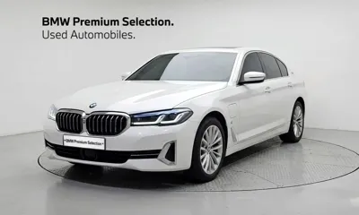 BMW 5-Series · 2021 год