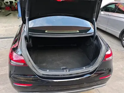 Mercedes-Benz E-Class 2023, 81700 км, за 252000 CNY