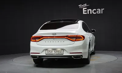 Hyundai Grandeur 2019, 52203 км, за 21500000 KRW