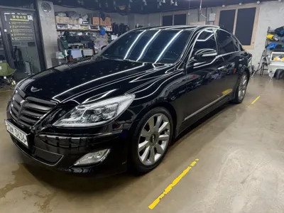 Hyundai Genesis · 2012 год