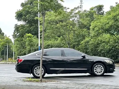 Buick LaCrosse 2017, 85000 км, за 39800 CNY