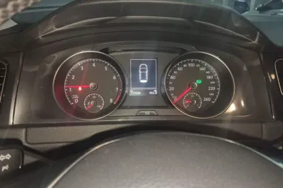 Volkswagen Golf 2018, 111500 км, за 52677.46 CNY - фото 11