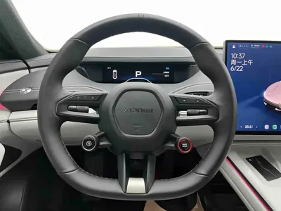 Xiaomi SU7 2025, 24000 км, за 182900 CNY - фото 7