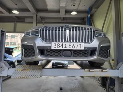 BMW 7-Series · 2021 год