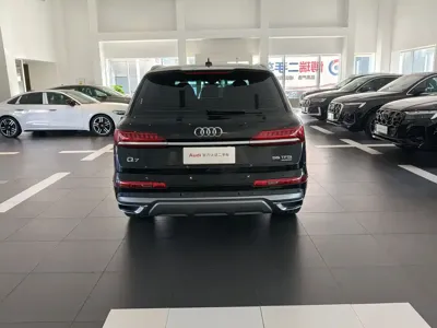 Audi Q7 2023, 43000 км, за 358000 CNY - фото 4