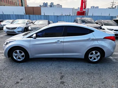 Hyundai Avante 2013, 132471 км, за 2990000 KRW