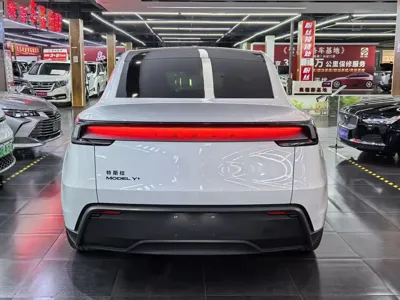 Tesla Model Y 2026, 100 км, за 289000 CNY - фото 5