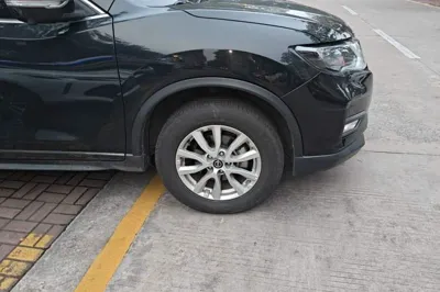 Nissan X-Trail 2017, 52100 км, за 67935.63 CNY - фото 5