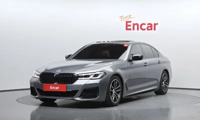 BMW 5-Series · 2023 год