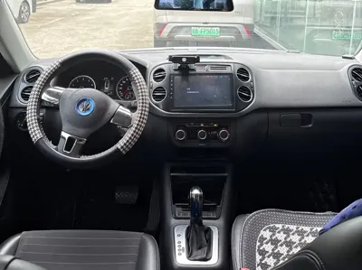 Volkswagen Tiguan 2017, 68000 км, за 32800 CNY - фото 10