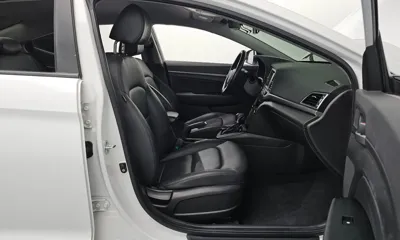 Hyundai Avante 2016, 136431 км, за 7700000 KRW - фото 12
