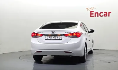 Hyundai Avante 2012, 119844 км, за 4990000 KRW