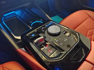 BMW i5 2025, 500 км, за 286000 CNY - фото 12