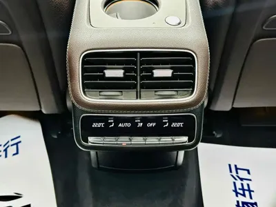 Mercedes-Benz GLS 2022, 40000 км, за 738000 CNY - фото 16