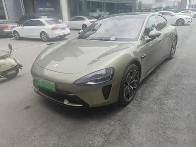 Xiaomi SU7 · 2025 год