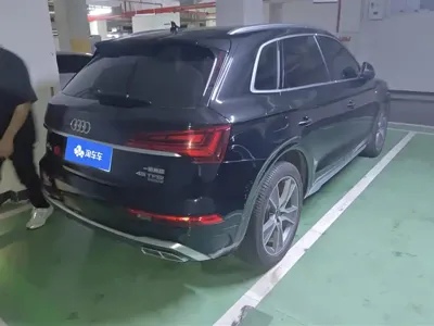 Audi Q5L 2023, 74600 км, за 220799 CNY