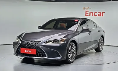 Lexus ES · 2025 год