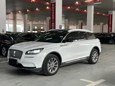Lincoln Corsair · 2020 год