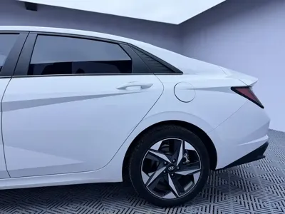 Hyundai Elantra 2023, 33000 км, за 99800 CNY - фото 6