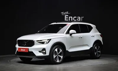 Volvo XC40 · 2023 год