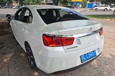 Citroen C4 Sega 2016, 83200 км, за 38286.16 CNY